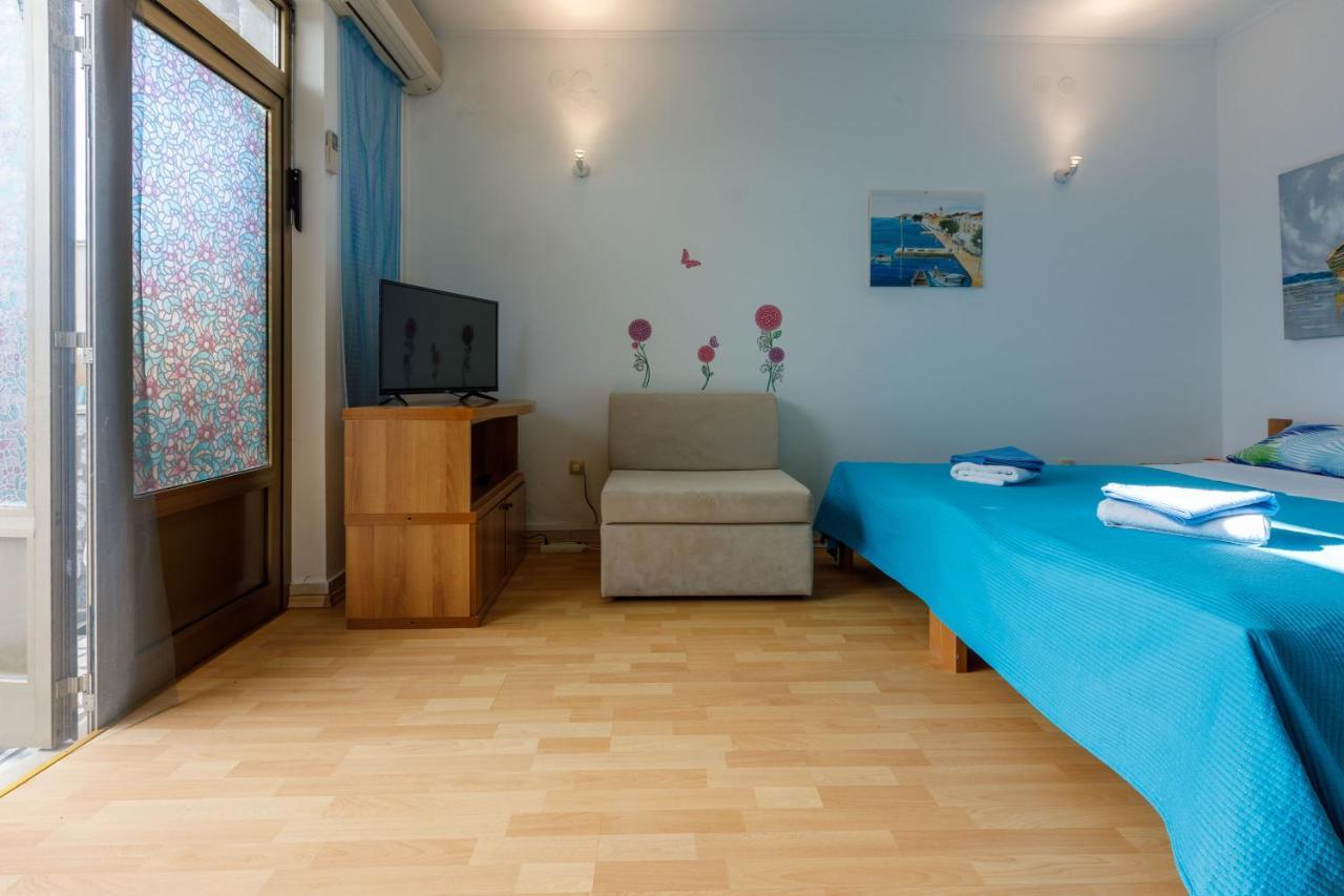 Apartments Budzyn Novi Vinodolski Exteriör bild