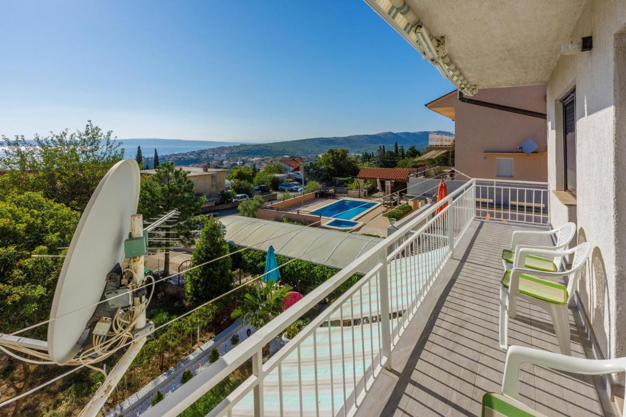 Apartments Budzyn Novi Vinodolski Exteriör bild